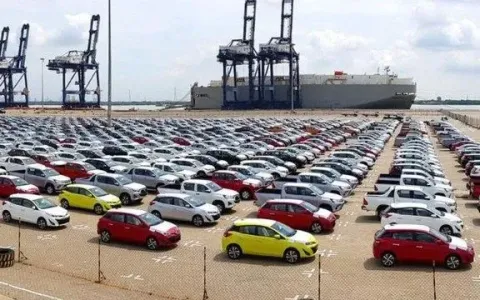 Siết chặt nhập khẩu ô tô phi thương mại: Thêm lớp quản lý để chống lạm dụng, gian lận