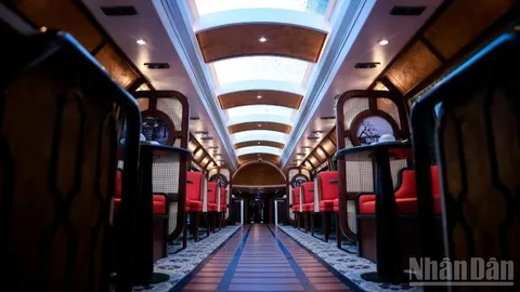 Ra mắt Đoàn tàu 5 cửa ô và hệ thống kiểm soát vé bằng công nghệ sinh trắc học