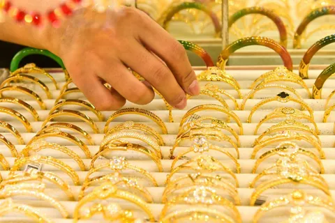 Giá vàng ngày 4/10: Vàng SJC tiến gần mốc 140 triệu đồng/lượng