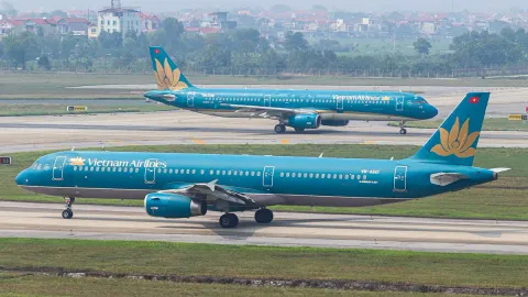 Tăng cường hàng trăm chuyến bay phục vụ Tết Bính Ngọ