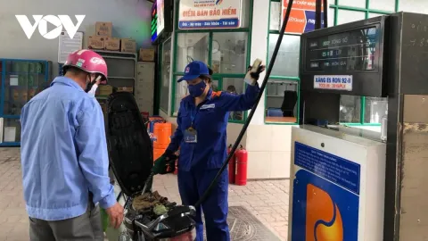 Bộ Công Thương đề xuất trích Quỹ bình ổn khi giá xăng dầu tăng trên 20% trong 1 tháng