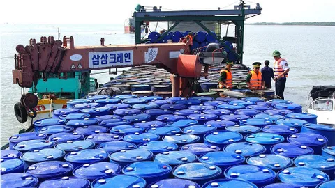 Siết chặt quản lý kinh doanh, vận chuyển xăng dầu khu vực biên giới