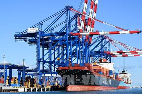 IMF hạ dự báo tăng trưởng kinh tế toàn cầu