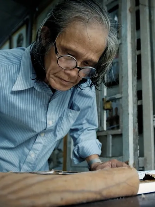 Turning lotus leaves into art | Vibes of Vietnam