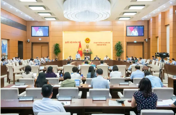 Quốc hội thảo luận về sự tham gia của doanh nghiệp tư nhân vào các dự án trọng điểm