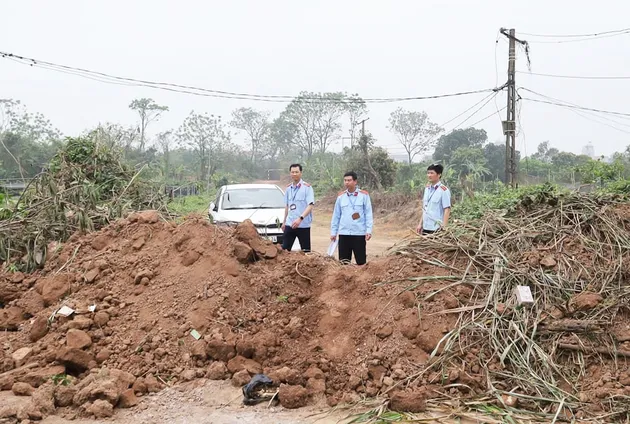 Hà Nội siết quản lý đất đai, trật tự xây dựng sau phiên giải trình về bãi sông, ngoài đê