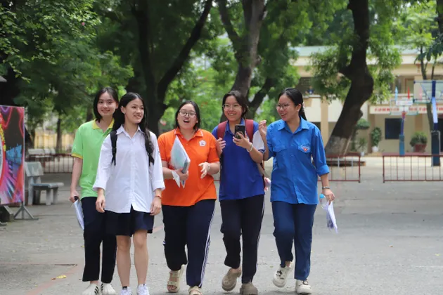 Cập Nhật Điểm Thi Lớp 10 Năm 2025: Thêm Bốn Địa Phương Công Bố Kết Quả