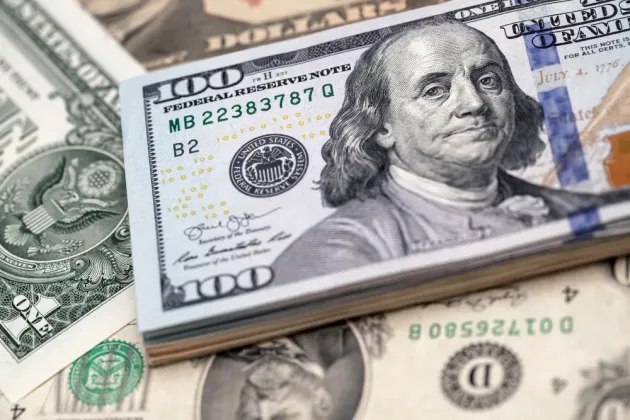 Tỷ giá chạm trần, vọt lên 26.242 VND/USD
