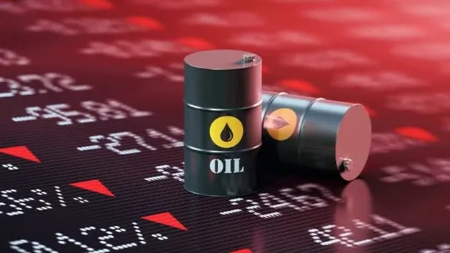 Giá xăng dầu thế giới (17/6) giảm mạnh do căng thẳng Iran - Israel hạ nhiệt, trong nước tiếp tục tăng giá