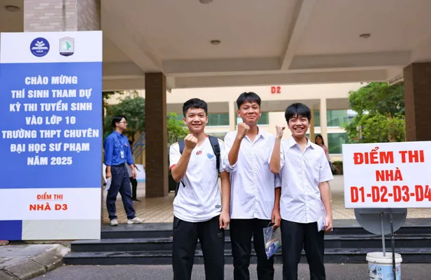 Top đầu chuyên sư phạm 2025: Toán "ngất ngưởng" 29.5 điểm, chuyên văn/Anh "hot" nhất bảng điểm chuẩn