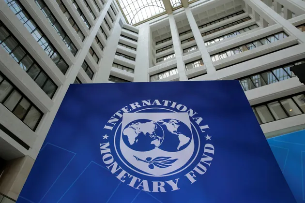Quỹ Tiền tệ Quốc tế (IMF) cảnh báo tăng trưởng Việt Nam có thể giảm xuống 5,4% nếu Mỹ áp thuế cao