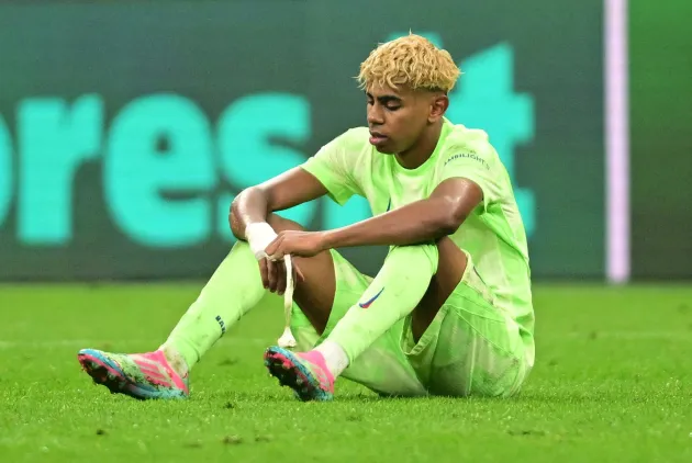 Lamine Yamal: "Quái vật" cần học cách khiêm tốn sau cú sốc Inter & thất bại đầu đời
