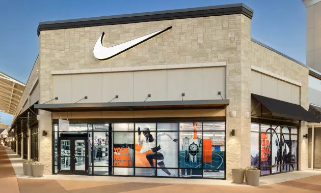 Cổ phiếu Nike và nhiều hãng bán lẻ Mỹ bật tăng sau thỏa thuận thương mại giữa Washington và Hà Nội