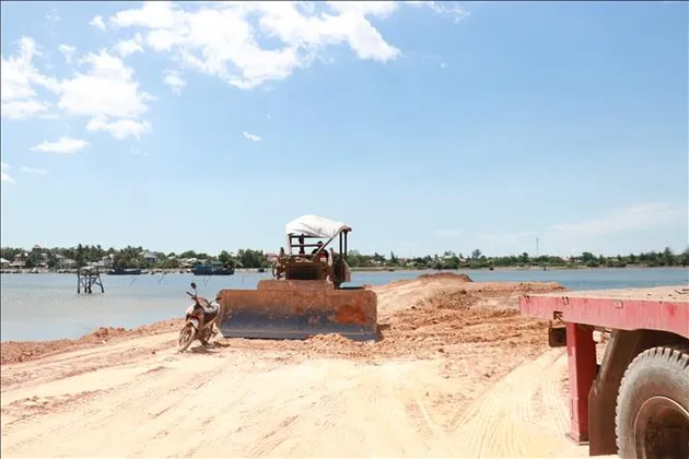 Đẩy nhanh tiến độ dự án Đường ven biển kết nối hành lang kinh tế Đông Tây