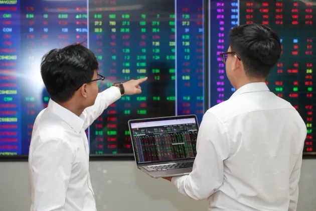 Chứng khoán bùng nổ giá trị giao dịch