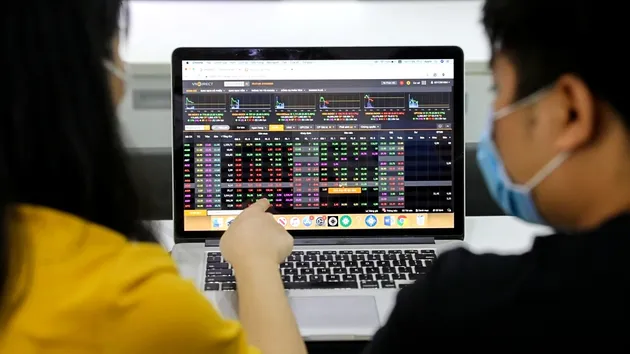 Chứng khoán tháng 8 - chờ nâng hạng nhưng đừng quá FOMO