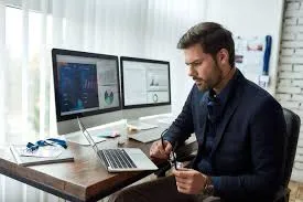 Khối ngoại bán ròng kỷ lục 42.000 tỷ đồng trong tháng 8/2025