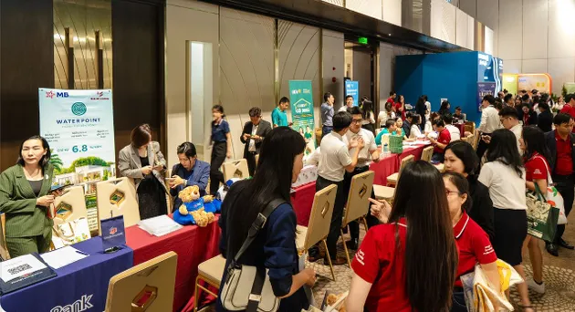 Thị trường bất động sản phục hồi giữa "sóng" lãi suất tăng