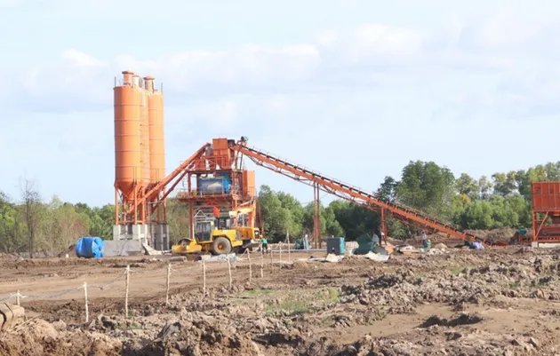 Dự án cao tốc Cà Mau-Đất Mũi: Mặt bằng tuyến chính cơ bản được bàn giao