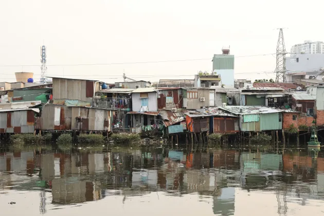 Hơn 73% nhà ven kênh tại TP Hồ Chí Minh xây dựng không phép