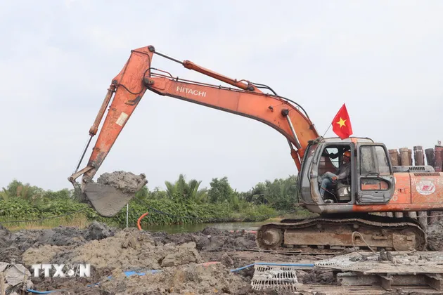 Gỡ vướng nguồn cung vật liệu cho cao tốc Cà Mau - Đất Mũi