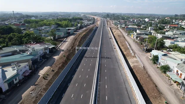 Hơn 3.800 km cao tốc trọng yếu đã khai thác, thông xe kỹ thuật