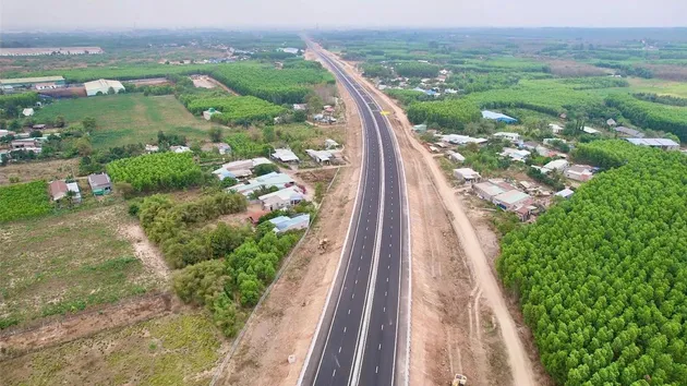 Đề xuất cơ chế đặc thù đầu tư mở rộng cao tốc Bắc - Nam