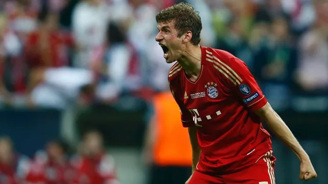 Kỹ thuật, nhanh nhẹn và tinh ranh, Muller chính là chân sút mà Pep Guardiola hài lòng nhất tại Bayern Munich chứ không phải Lewandowski. Kỹ thuật, nhanh nhẹn và tinh ranh, Muller chính là chân sút mà Pep Guardiola hài lòng nhất tại Bayern Munich chứ không phải Lewandowski.