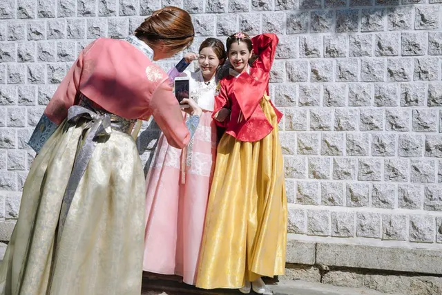 Chi Pu hóa tiểu công chúa tại Hàn Quốc - Ảnh 6.