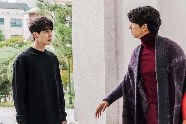 Gong Yoo và Lee Dong Wook đẹp từng centimet trong loạt ảnh hậu trường - Ảnh 1.