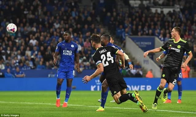 VIDEO, Leicester City 2-4 Chelsea: Fabregas tỏa sáng, Chelsea ngược dòng ngoạn mục - Ảnh 1.