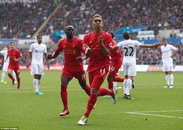 Swansea 1-2 Liverpool: Quỷ đỏ áp sát ngôi đầu - Ảnh 2.