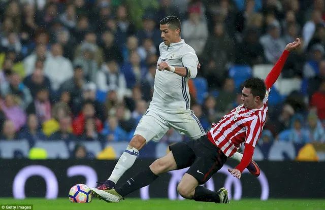 VIDEO, Real Madrid 2-1 Athletic Bilbao: Đánh chiếm ngôi đầu - Ảnh 1.