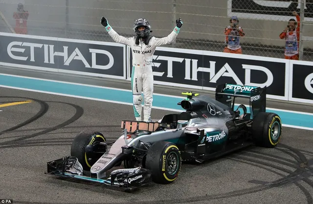 F1: Nico Rosberg giành chức vô địch thế giới đầu tiên - Ảnh 1.