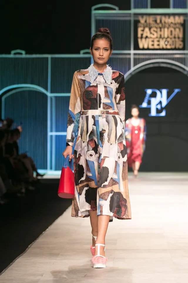 Khi tranh Picaso được mang lên sàn catwalk - Ảnh 3.