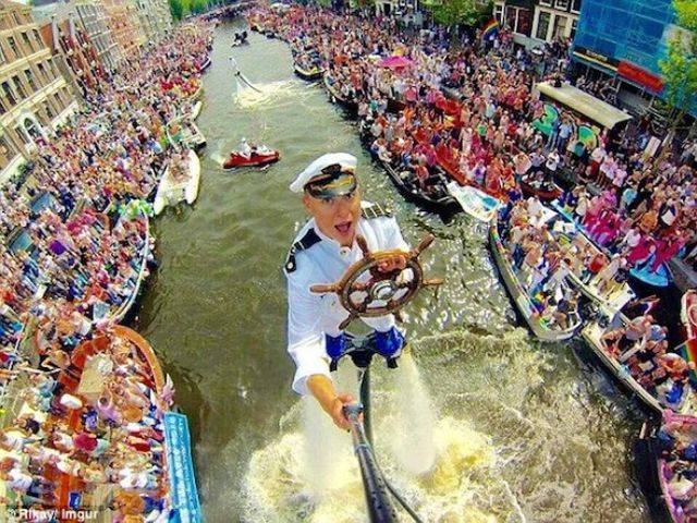 Ngỡ ngàng với những bức ảnh selfie đỉnh nhất đầu năm 2016 - Ảnh 10.