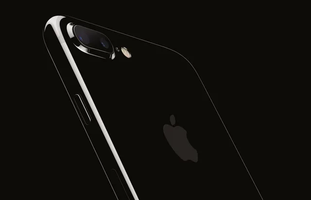 Cận cảnh iPhone 7, iPhone 7 Plus phiên bản màu đen mới cực chất - Ảnh 18.