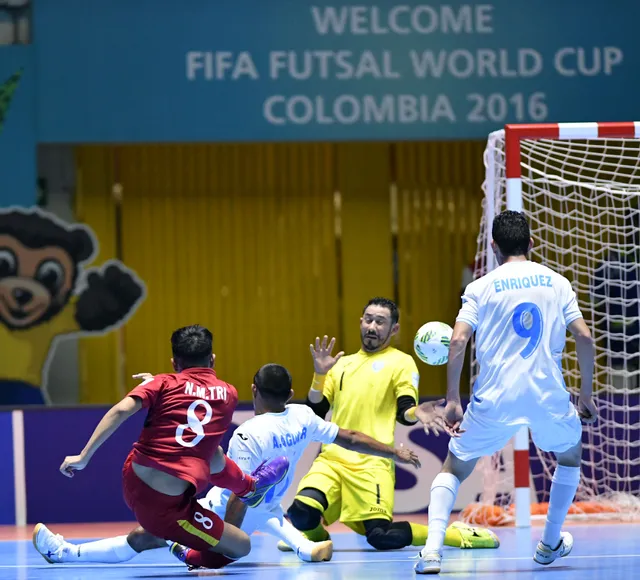 Ảnh: Những khoảnh khắc ấn tượng trong chiến thắng 4-2 của ĐT futsal Việt Nam trước Guatemala - Ảnh 6.