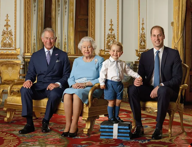 Những khoảnh khắc tuyệt vời của cha con hoàng tử William - Ảnh 4.