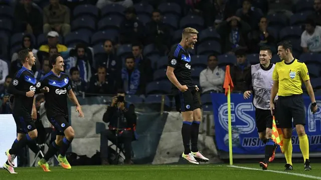 Những khoảnh khắc ấn tượng ở Champions League: Đừng coi thường Leicester City! - Ảnh 8.