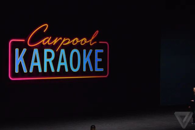 CEO Tim Cook nhắc lại trải nghiệm hát karaoke của mình qua tính năng Carpool Karaoke