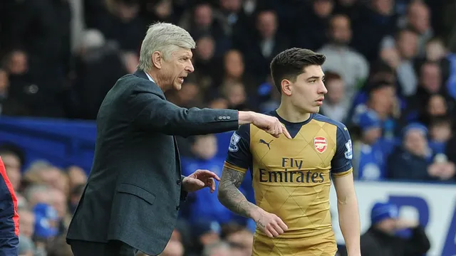 Bellerin từ chối Barcelona để ở lại Arsenal - Ảnh 1.