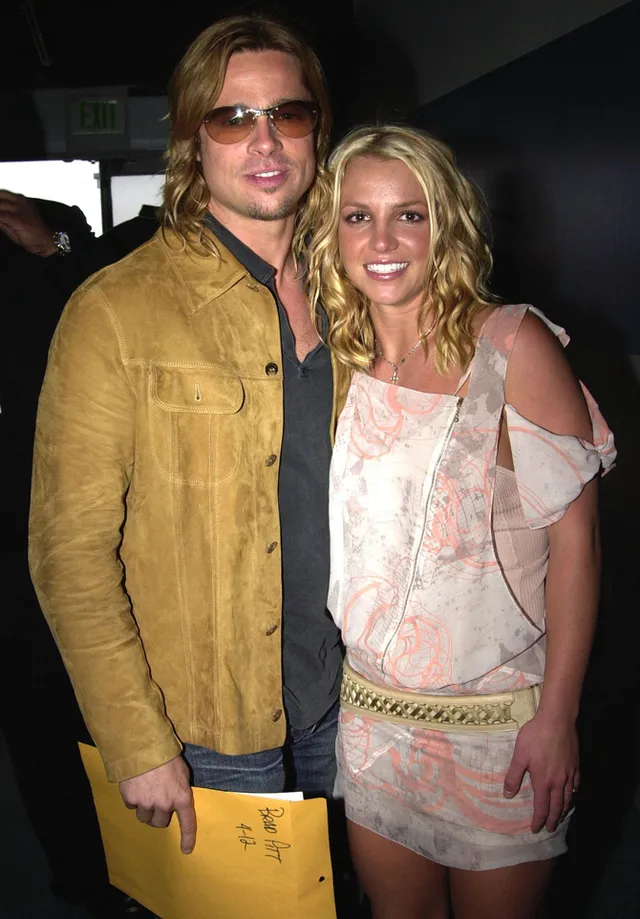 Britney Spears háo hức khi Brad Pitt ly hôn - Ảnh 1.