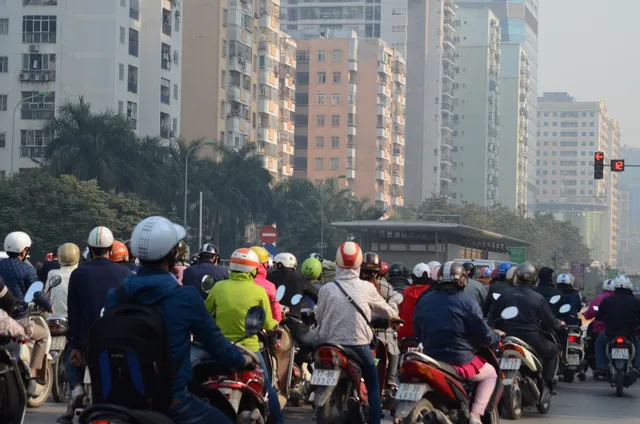 Thường xuyên tắc đường, tuyến xe bus nhanh BRT liệu có... nhanh? - Ảnh 7.