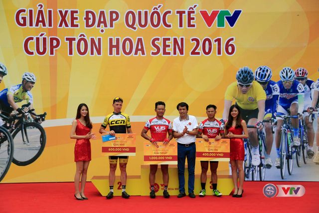 Ảnh: Những khoảnh khắc đẹp chặng 10 Giải xe đạp quốc tế VTV - Cúp Tôn Hoa Sen 2016 - Ảnh 11.