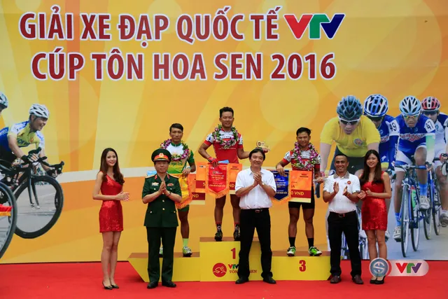 Ảnh: Những khoảnh khắc đẹp chặng 10 Giải xe đạp quốc tế VTV - Cúp Tôn Hoa Sen 2016 - Ảnh 13.