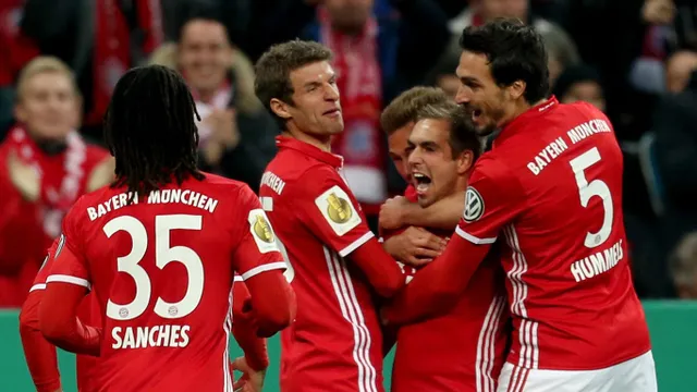 VIDEO, Bayern Munich 3-1 Augsburg: Cân bằng kỷ lục - Ảnh 1.
