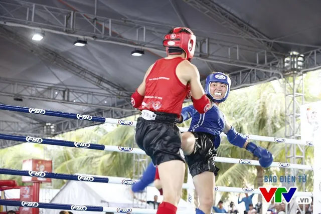 VĐV Bùi Hải Yến trong trận bán kết môn Muay