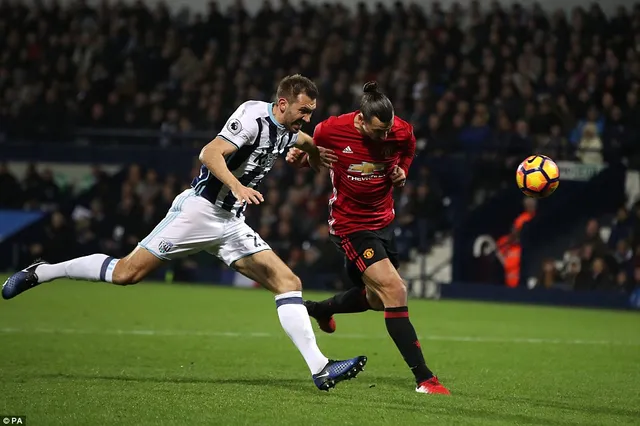 Vòng 17 Ngoại hạng Anh: Ibra lập cú đúp, Man Utd giành trọn 3 điểm trước West Brom - Ảnh 2.