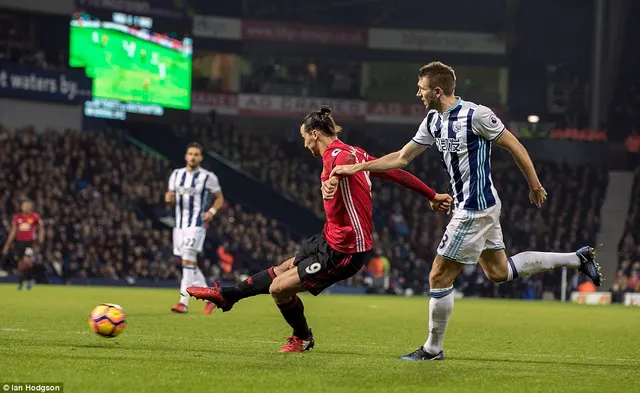 Vòng 17 Ngoại hạng Anh: Ibra lập cú đúp, Man Utd giành trọn 3 điểm trước West Brom - Ảnh 4.